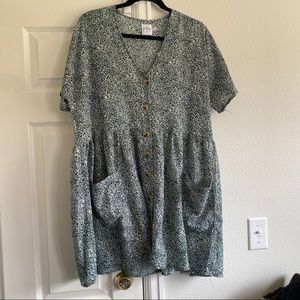 ❤️SOLD Princess Polly green floral t shirt dress